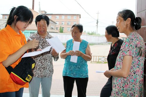 我校学生“三下乡”社会实践活动蓬勃开展
