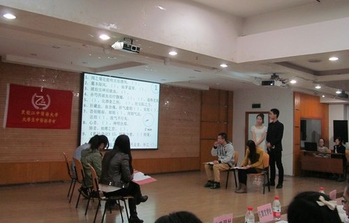 中医药学会举办中医经典背诵比赛